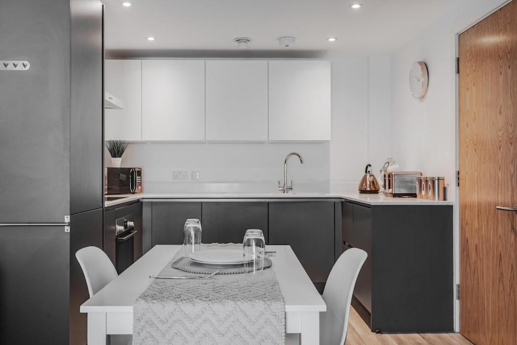 City Living Penthouse Apartment With Parking مانشستر المظهر الخارجي الصورة